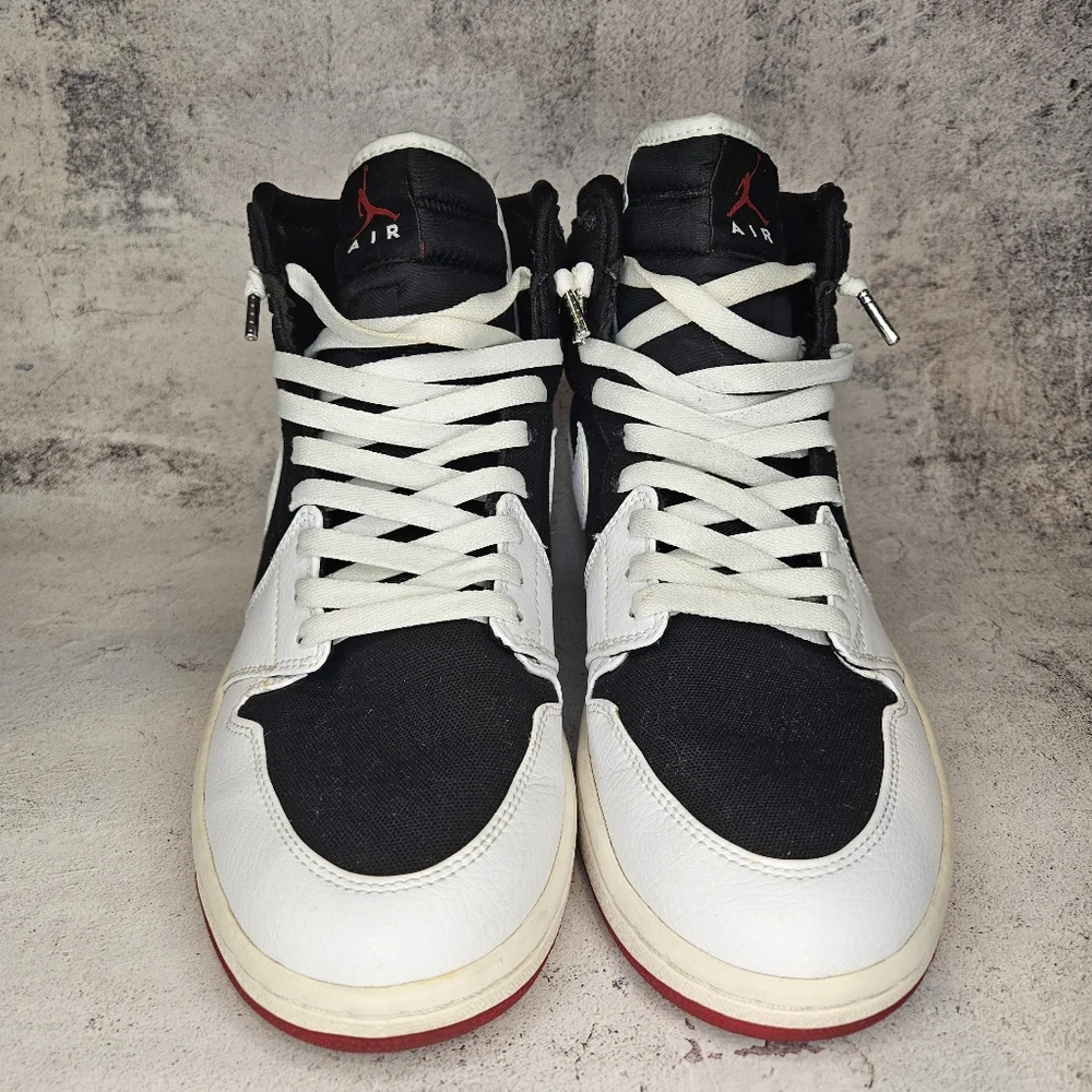 2008 Nike Air Jordan 1 High / Mens SIZE 10.5 / Colorway - Black, White, & Red - Picture 3 of 13